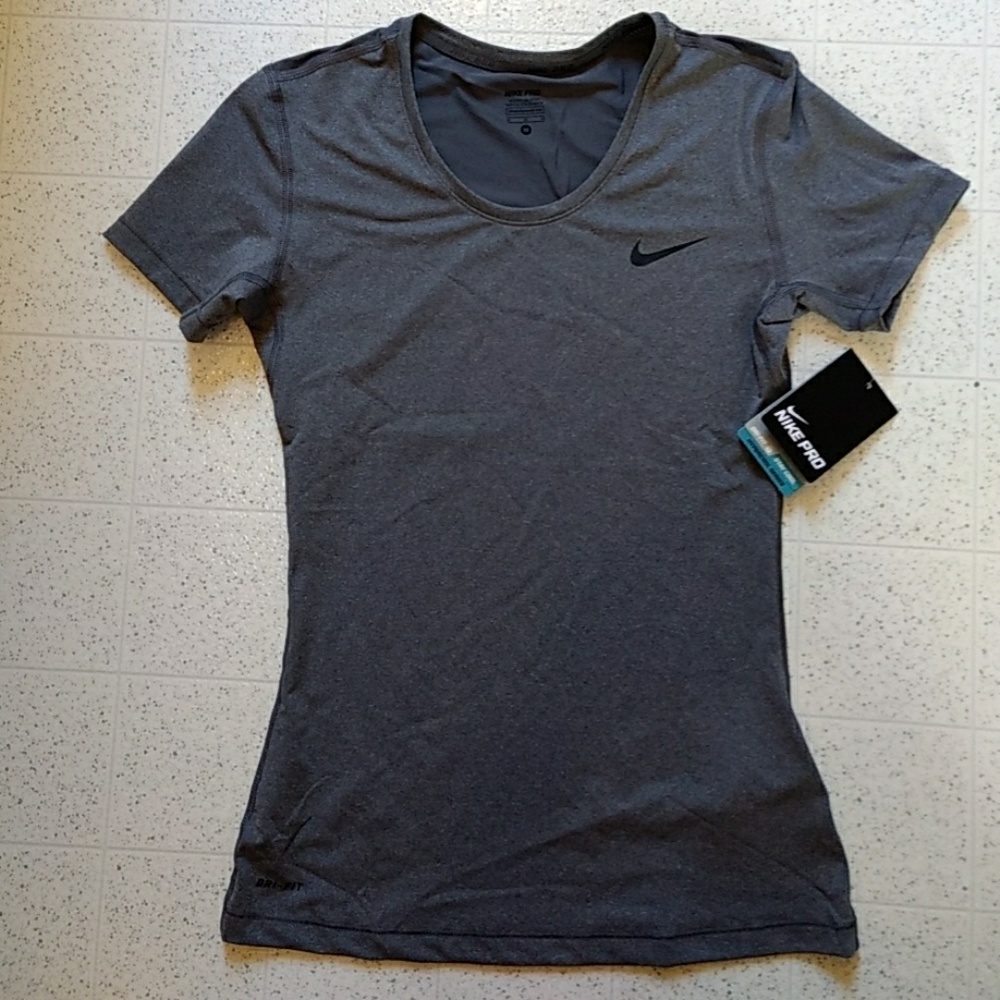 Nike Pro tshirt